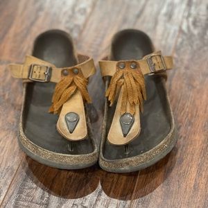 Birkenstocks, size 3 Birkenstocks, girls Birkenstocks